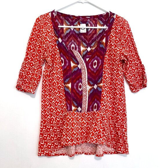 ANTHROPOLOGIE AKEMI KIN Ikat Split Neck Top Orange / Red Aztec Embroidered Boho - Picture 2 of 16